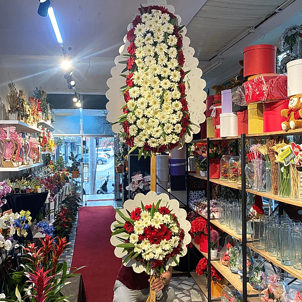  Alanya Çiçek Siparişi - 2 katlı kırmız beyaz çelenk